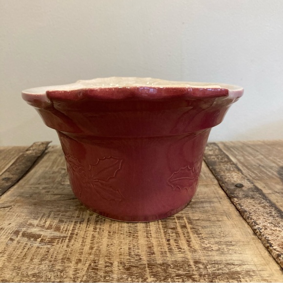 Vintage France Appolia Covered Casserole Dish Red Holly Berry Christmas Fall - Picture 11 of 16